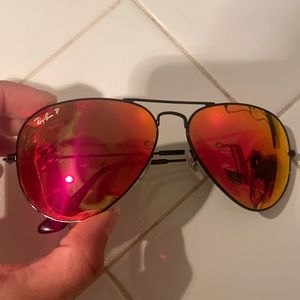 Ray-Ban Aviator Sunglasses Polarized Great Condition!